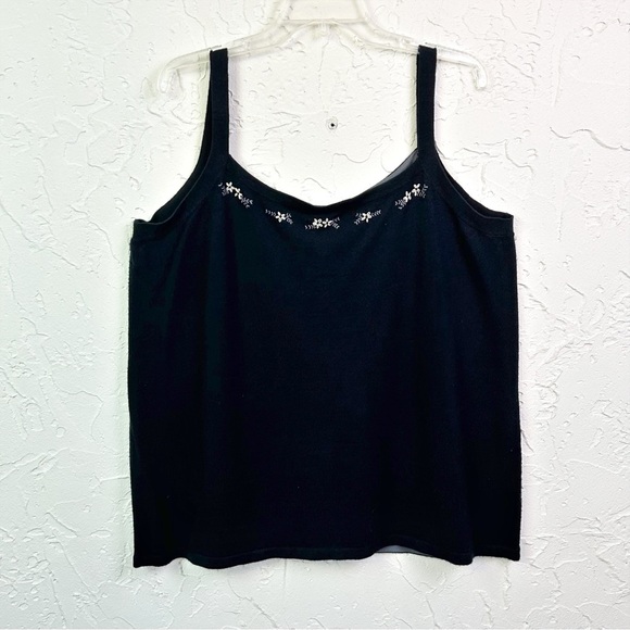Vintage Tops - Vintage y2k Black Floral Embroidered Knit Tank Top Size 22/24